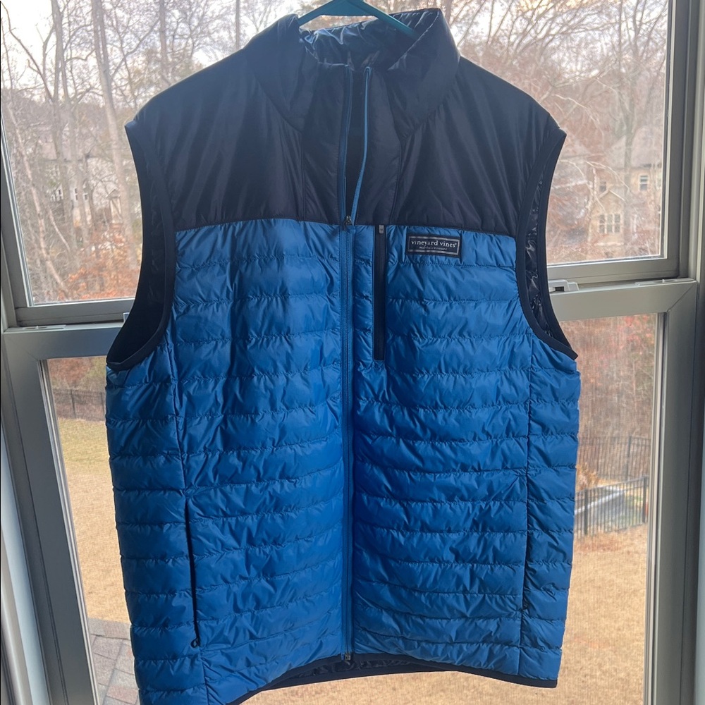 NWT - Vineyard Vines Blue and Black Puffer Vest